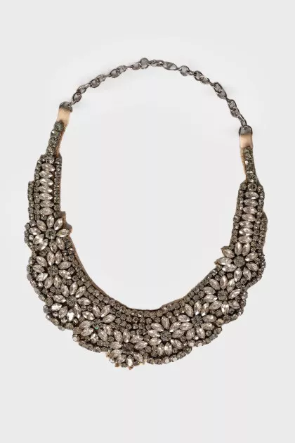 Necklace on the shirt
