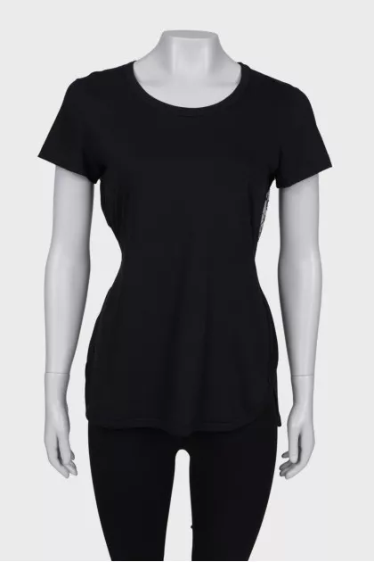 Black T-shirt with belt
