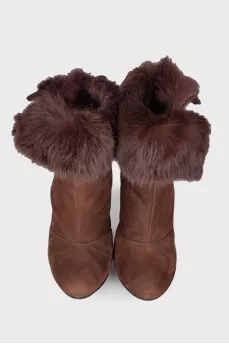 Ankle boots with fur