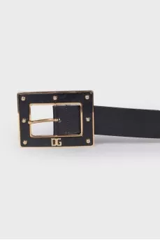 Belt with square buckle