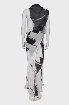 Silk suit with slit