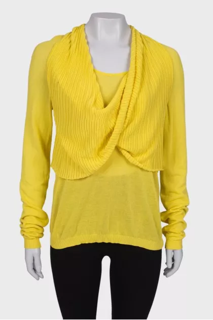 Yellow jumper combination