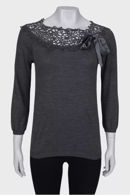 Wool jumper with bow