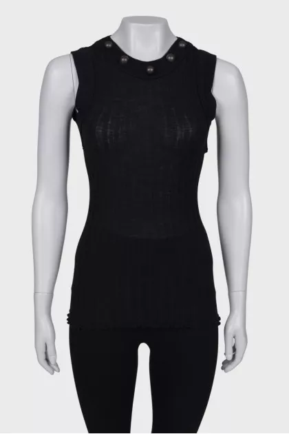 Black sleeveless top