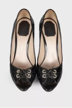 Лакові туфлі з відкритим носком
