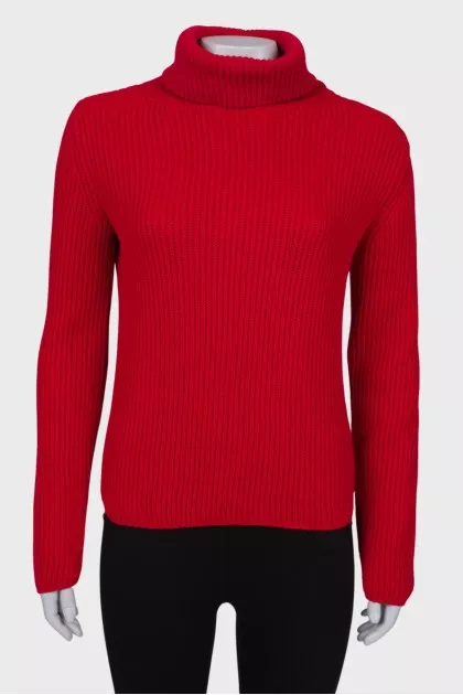 Sweater with a zipper on the back