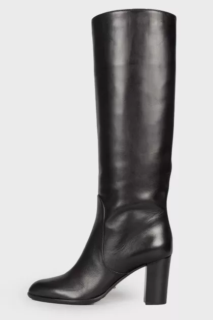 Black leather heeled boots