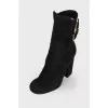 Square toecap suede ankle boots