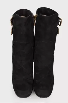 Square toecap suede ankle boots