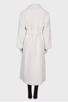 White maxi fur coat