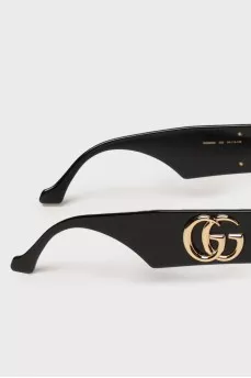 Black rectangular sunglasses