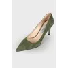 Green suede shoes with pointed toecap