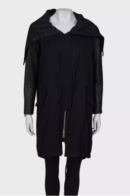 Parka with leather sleeves