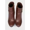 Leather ankle boots with brand logo