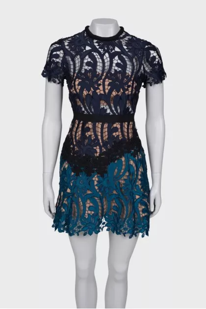 Lace fitted dress