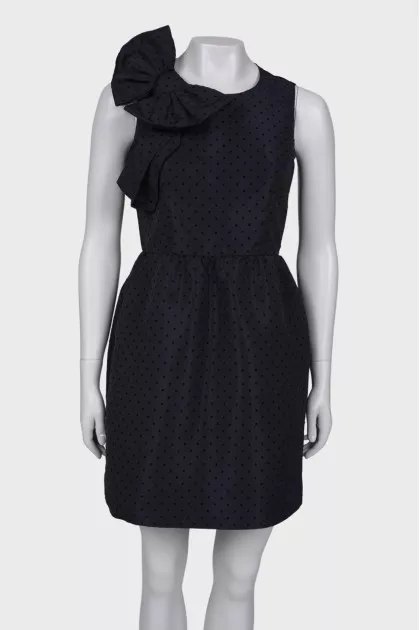 Polka dot dress with bow