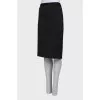 Skirt with a pattern on the front, with a tag