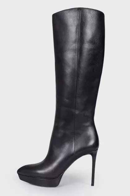 Stiletto leather boots