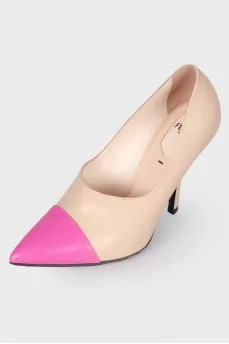 Pointed toe leather pumps