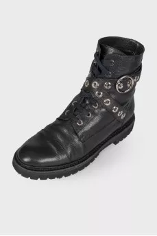 Eyelet leather boots