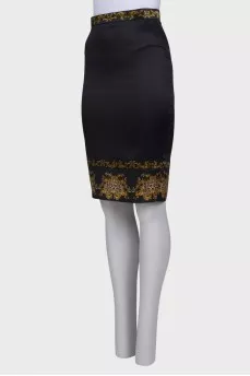 Straight skirt with golden pattern