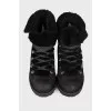 Insulated nubuck boots