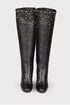 Leather boots with metal rhinestones