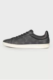 Men's sneakers with brand logo