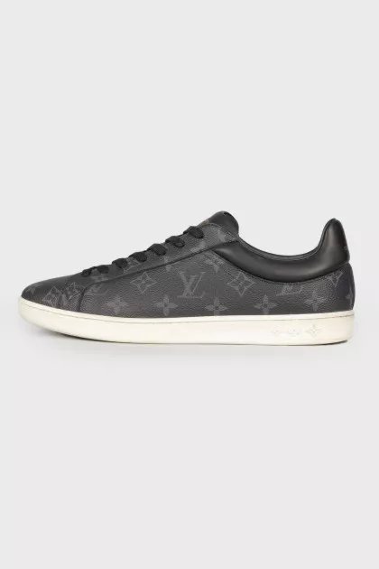 Men's sneakers with brand logo