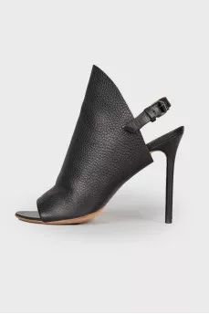 Black leather sandals