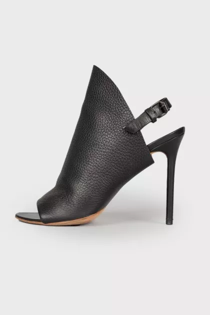 Black leather sandals