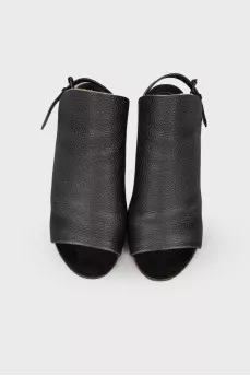 Black leather sandals