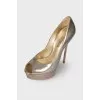 Lacquer heels of silver color