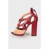 Leather sandals with geometric decor