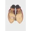 Leather sandals with geometric decor