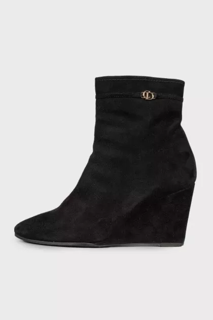 Suede wedge ankle boots
