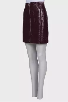 Patent skirt with tag