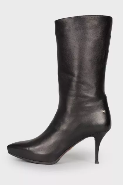 Stiletto leather boots