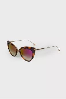 Sunglasses in leopard print