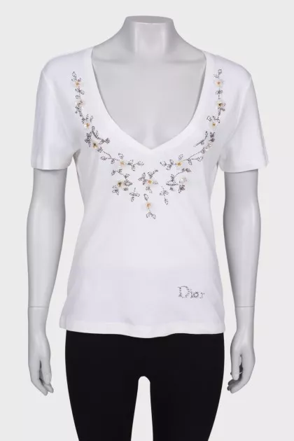 White T-shirt with beaded patch