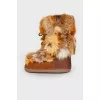 Insulated boots with fur