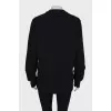 Black sweatshirt in print