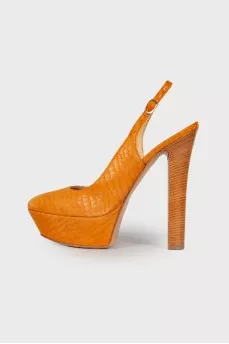 Brown embossed shoes