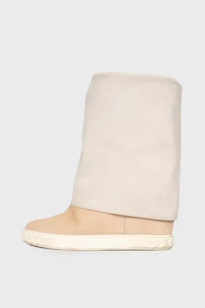 Suede wedge boots