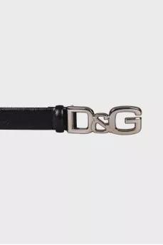 Leather belt with silver hardware