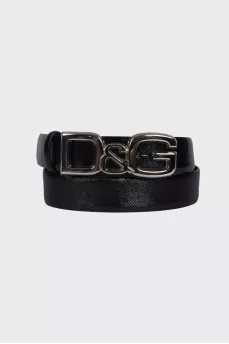 Leather belt with silver hardware