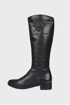 Insulated leather boots