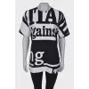 Long T-shirt in black and white print