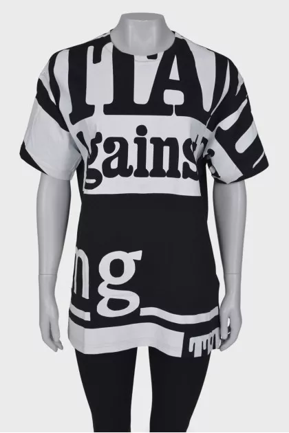 Long T-shirt in black and white print