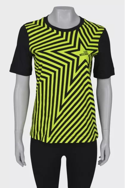 T-shirt with geometric print